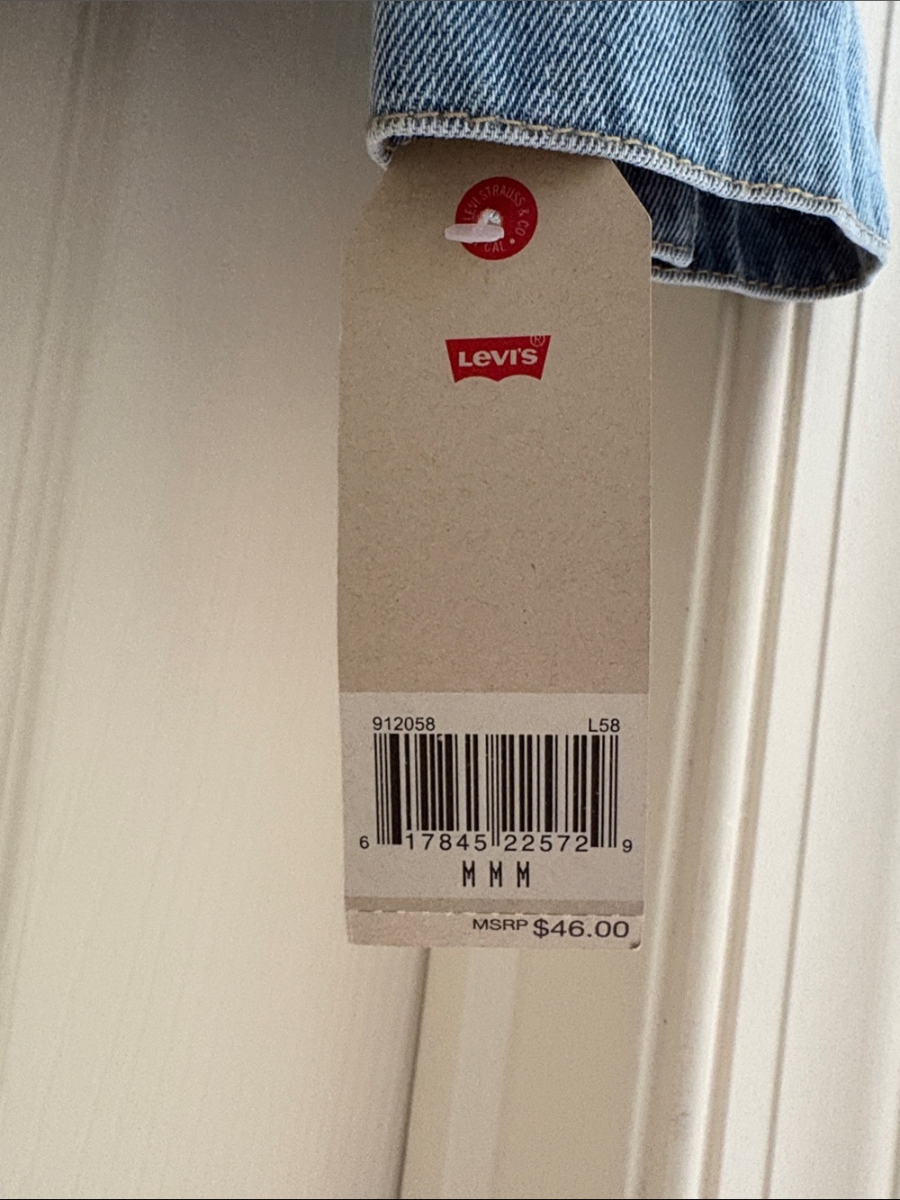 Levi's Light Blue Women’s Denim Jacket - Classic Trucker Look - Picture 2 of 4